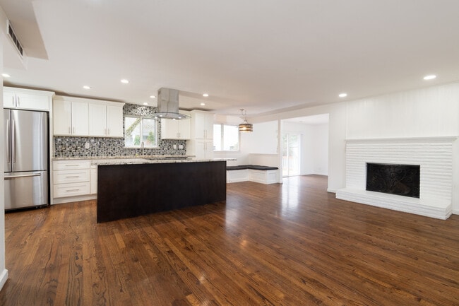 Building Photo - 31750 7th Pl S