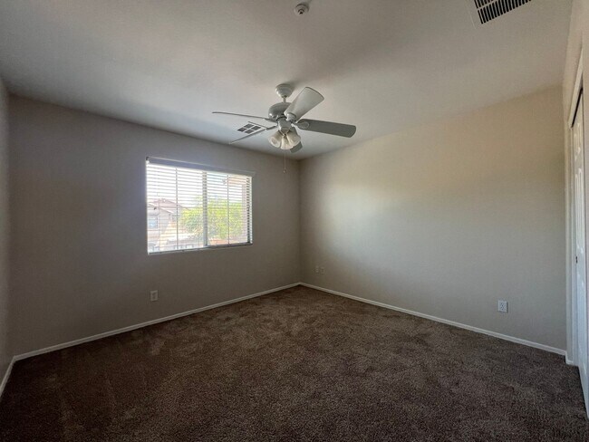 Building Photo - Fabulous Gilbert Location near San Tan Mall
