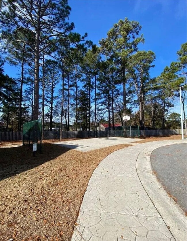 Building Photo - 2539 Gardner Park Dr