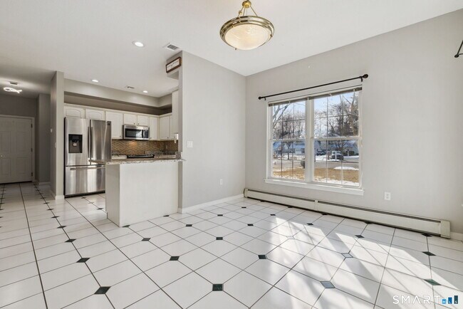 Building Photo - 65 Fitch Meadow Ln