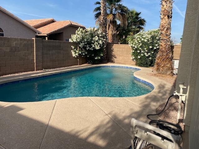 Building Photo - 1277 W Myrna Ln