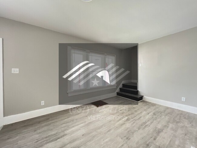 Building Photo - 1004 W Fairview Ave