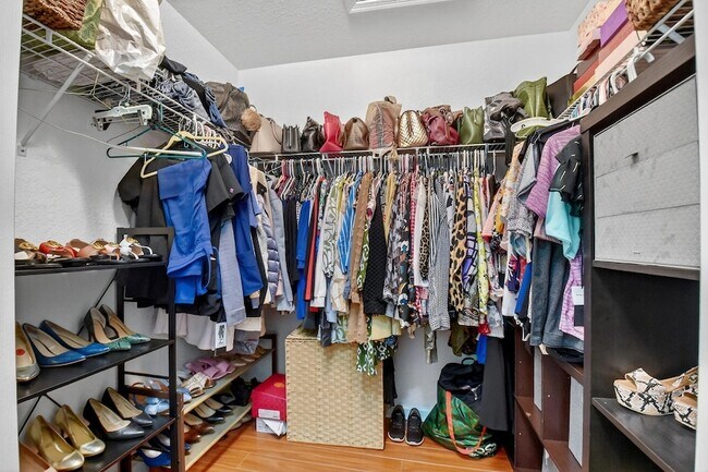 Building Photo - 5029 Starblaze Dr