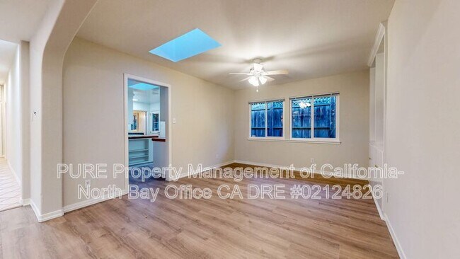 Building Photo - 2450 Grosse Ave