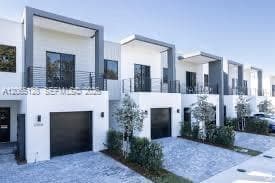 Building Photo - 6860 SW 80th St