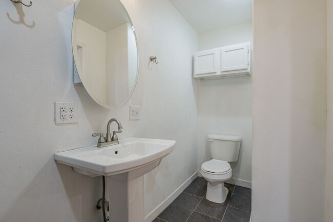 Building Photo - 238 Abraham Ave