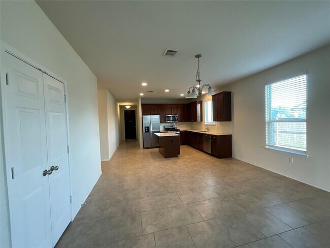 Building Photo - 136 Bonnet Blvd