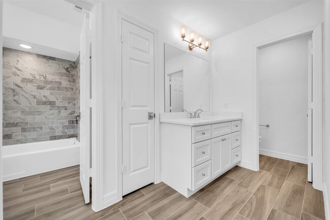 Building Photo - 11314 Williamsburg Dr