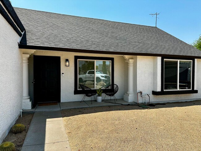 Building Photo - 4528 W Kristal Way