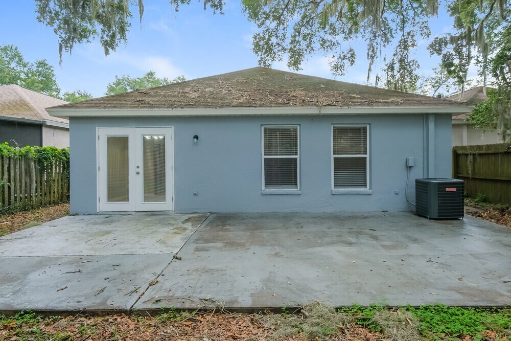Building Photo - 15110 Deer Meadow Dr