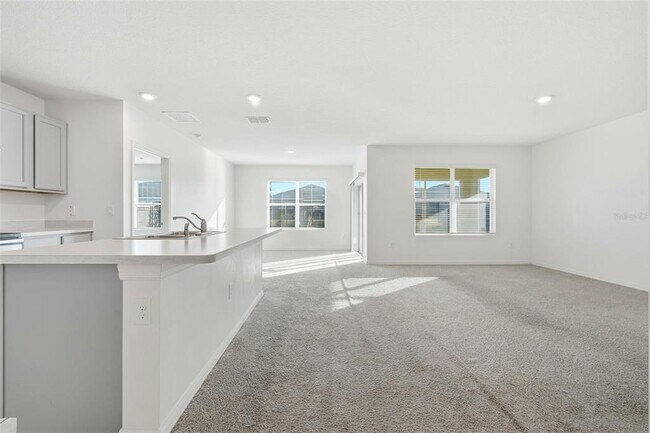 Building Photo - 2633 Grand Central Ave