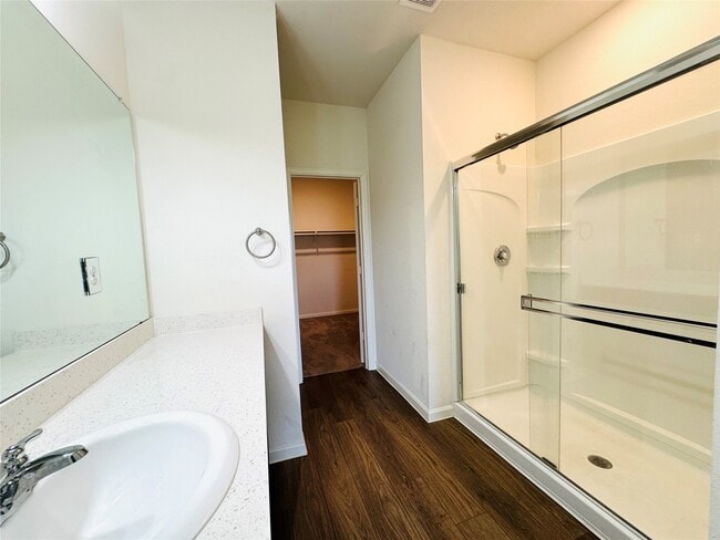 Building Photo - 1013 Pitch Pne Ct