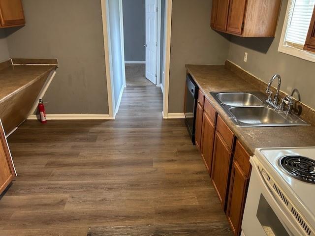 Building Photo - 418 Holly Dr SE