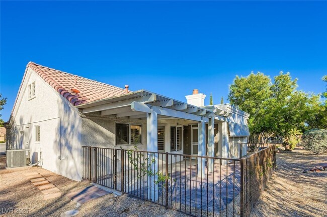 Building Photo - 9045 Firebird Dr