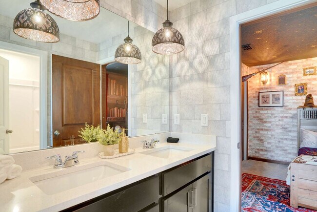 Building Photo - 9194 Seascape Cv