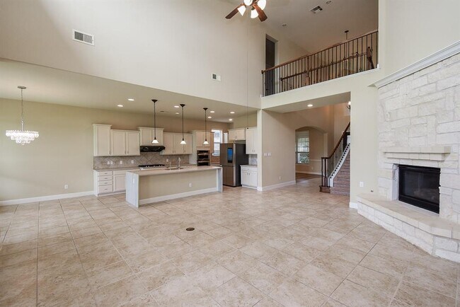 Building Photo - 25807 Somerset Meadows Ct
