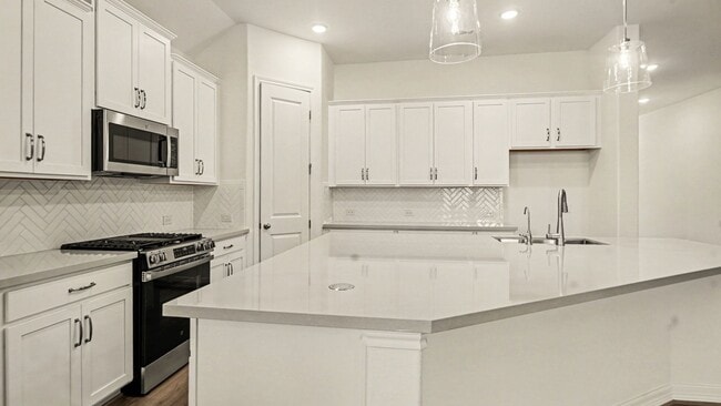 Building Photo - 14823 Mission Ave