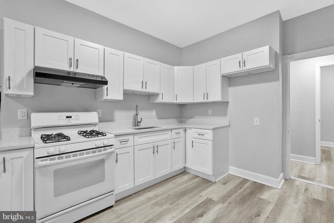 Building Photo - 3231 Hope St