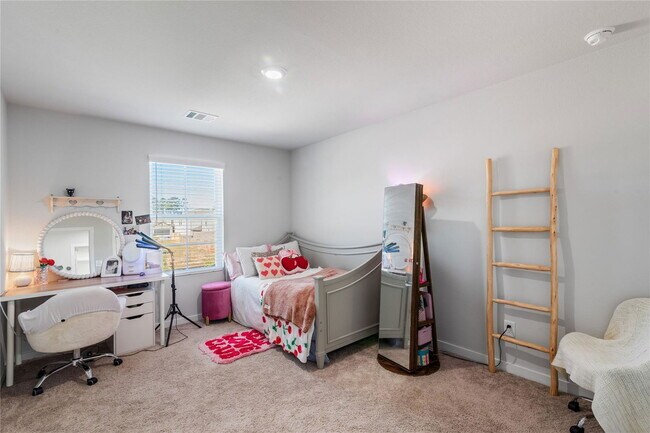 Building Photo - 123 Alset Dr