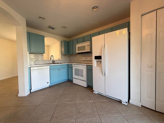 Building Photo - 6204 Sandy Bank Terrace