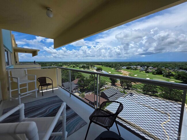 Building Photo - 825 Bayshore Dr