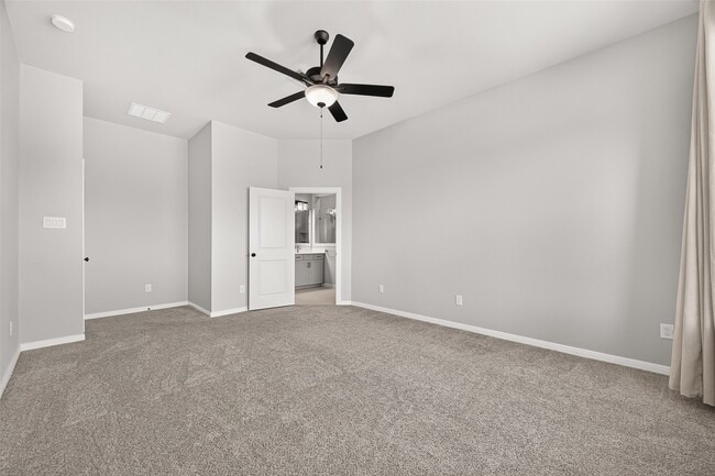 Building Photo - 16118 Cottontail Burrow Ln