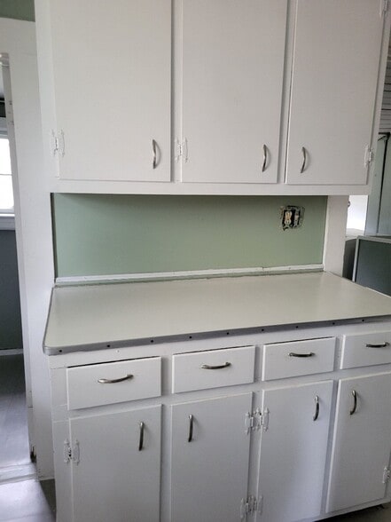 Building Photo - 811 Olympia St