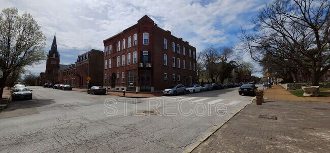 Building Photo - 812 Lafayette Ave