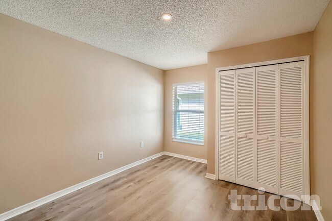 Building Photo - 856 Crestridge Cir