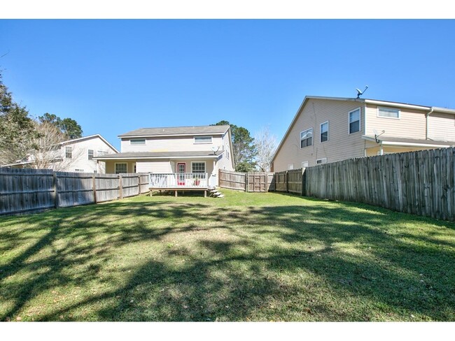 Building Photo - 1330 Pawnee Pointe Ct