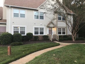 Building Photo - Beautiful Upgraded Condo located in Queens...