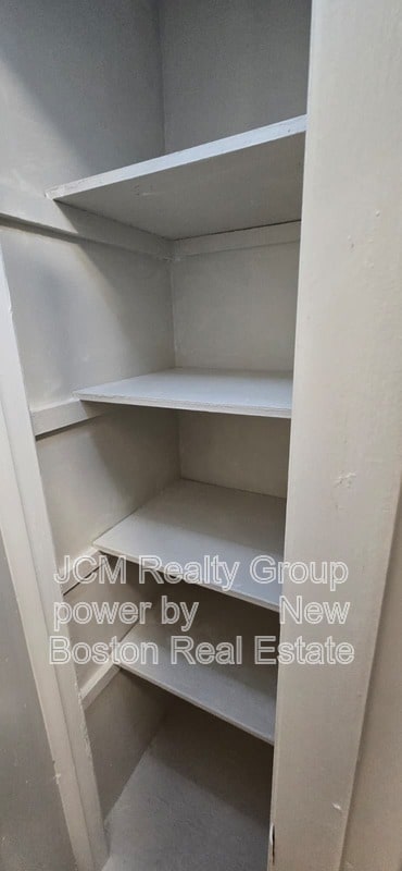 Building Photo - 572 Cummins Hwy