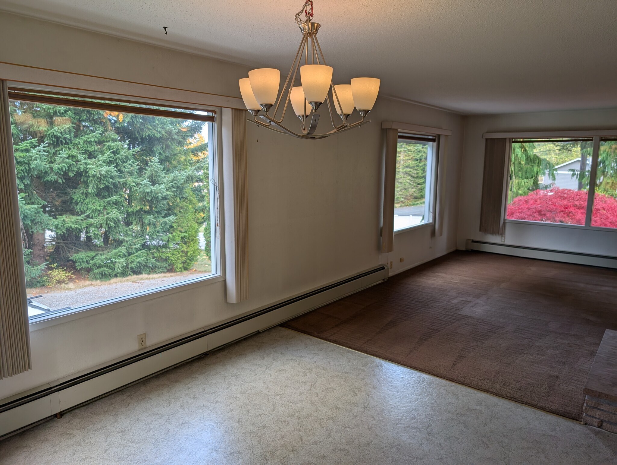 Building Photo - 2575 Yew Street Rd