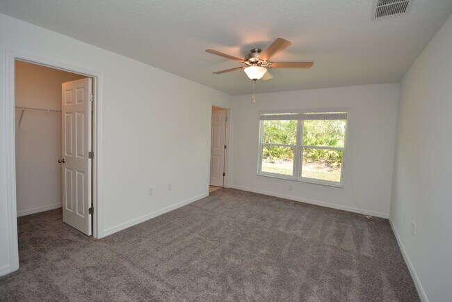 Building Photo - "Charming 3-Bedroom Duplex with Granite El...