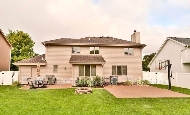 Building Photo - 4909 N 142nd St