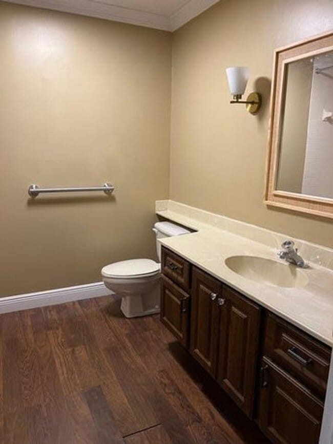 Building Photo - 150 Cape Pointe Cir