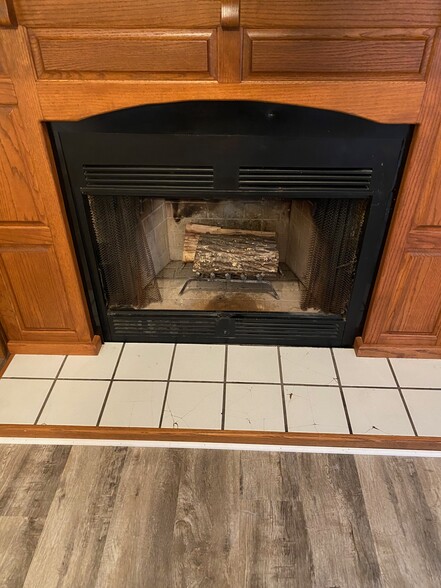 Wood burning fireplace - 1220 Montlake Rd