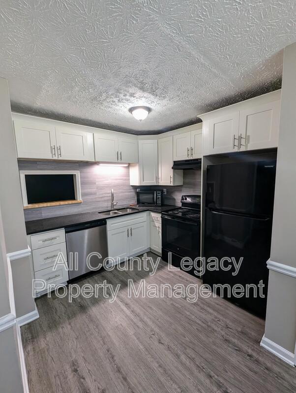 Building Photo - 774 Yorkshire Ln