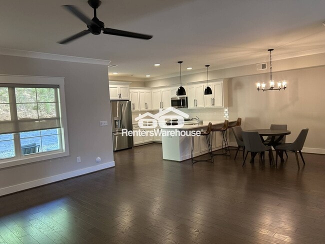 Building Photo - 406 Sunbelt Dr