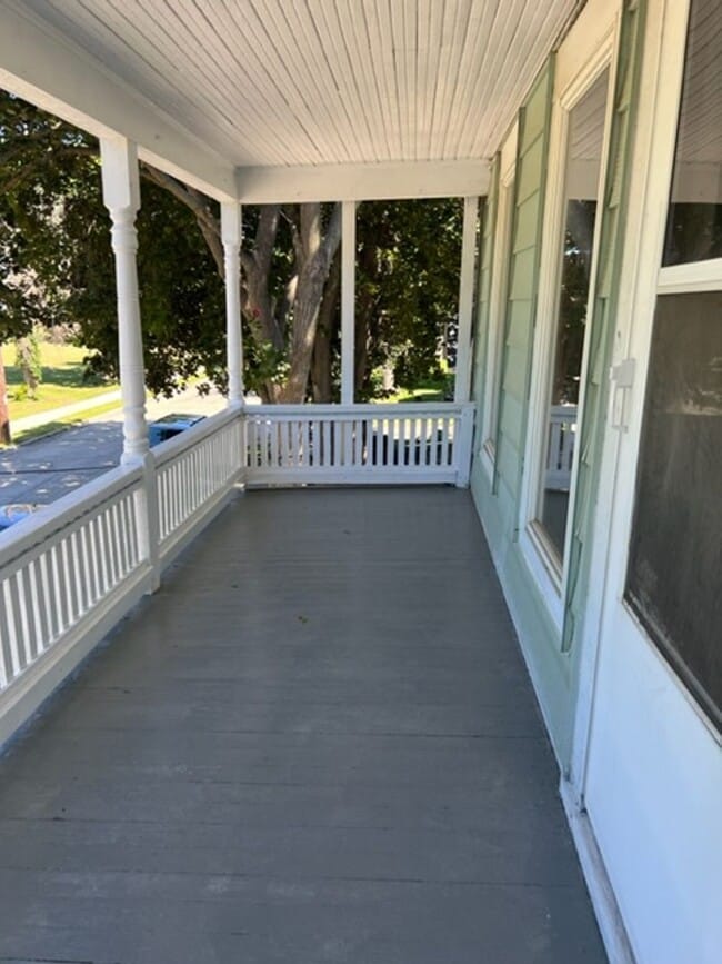 Building Photo - 654 Jefferson St