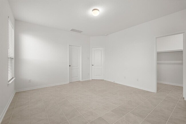 Building Photo - 7611 Royal Oasis Ln