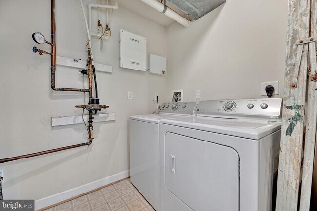 Building Photo - 5428 Marshalls Choice Dr