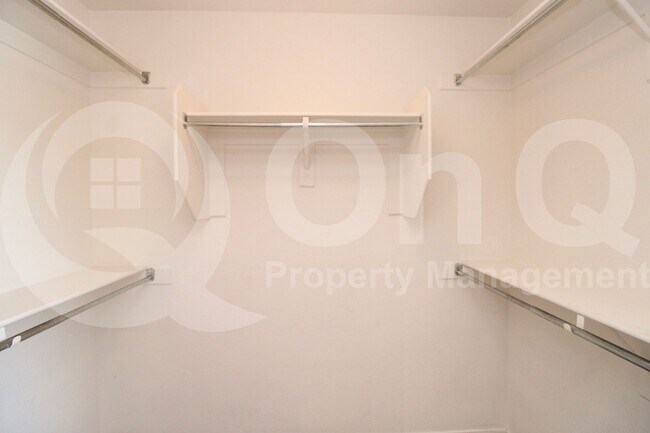 Building Photo - 14205 W Mauna Loa Ln