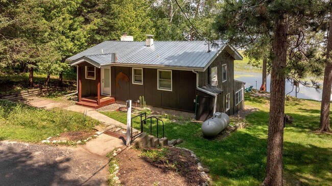 Building Photo - 36722 Birch Dr
