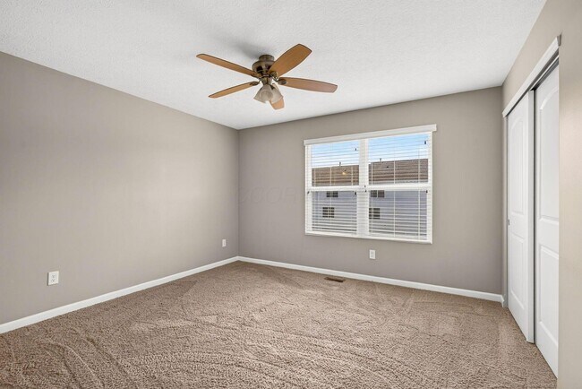 Building Photo - 5652 Pittsford Dr