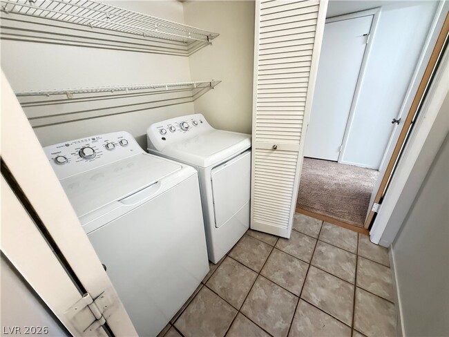 Building Photo - 3085 Casey Dr