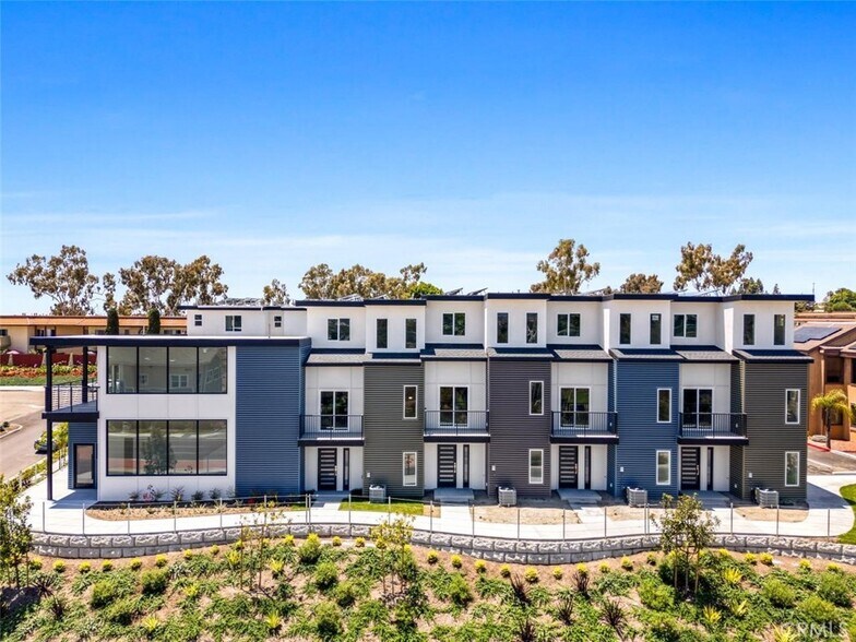 Building Photo - 2063 S El Camino Real