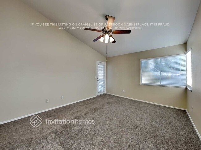 Building Photo - 4512 Crimson Leaf Dr