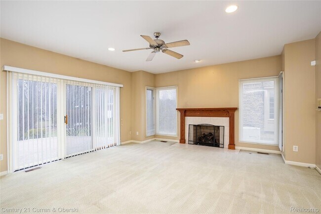 Building Photo - 42104 Echo Forest Dr