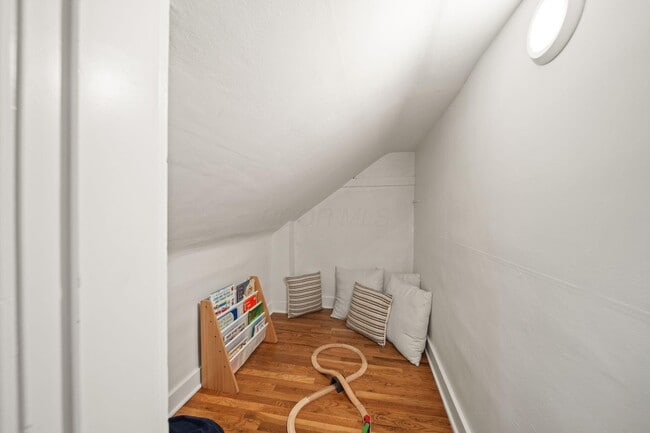 Building Photo - 503 S 3rd St